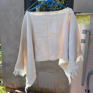 Women’s hand knit poncho from Colombia